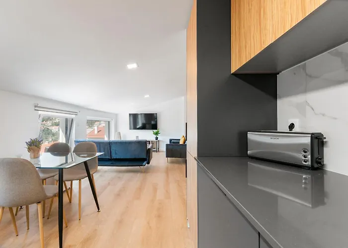 View Διαμέρισμα *