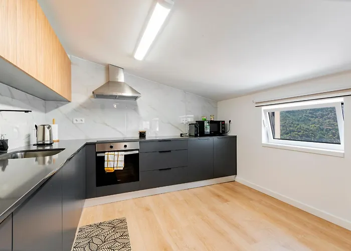 View Διαμέρισμα *